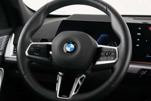 BMW X1 (2025) thumbnail 2