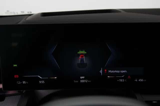 BMW i5 (2026) thumbnail 3