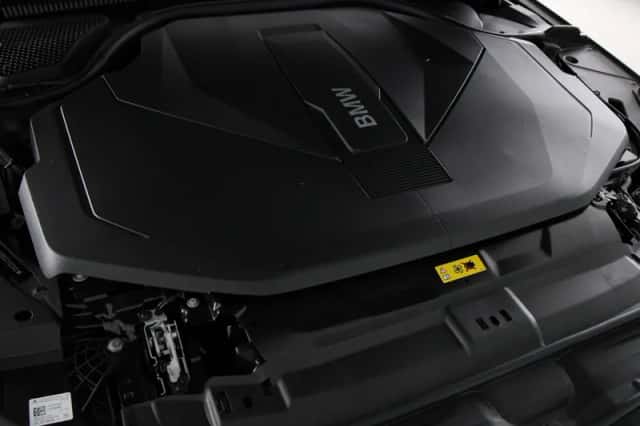 BMW i5 (2026) thumbnail 4