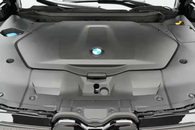 BMW iX3 (2026) thumbnail 4
