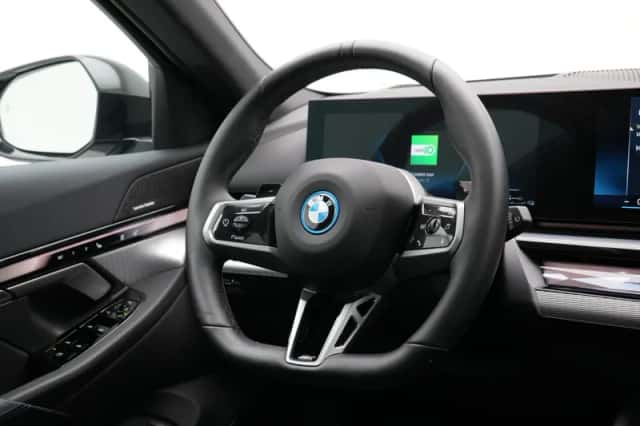 BMW 5-Serie (2025) thumbnail 2