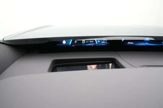 BMW iX3 (2026) thumbnail 3