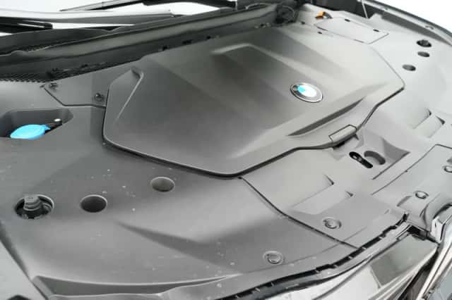 BMW iX3 (2026) thumbnail 4