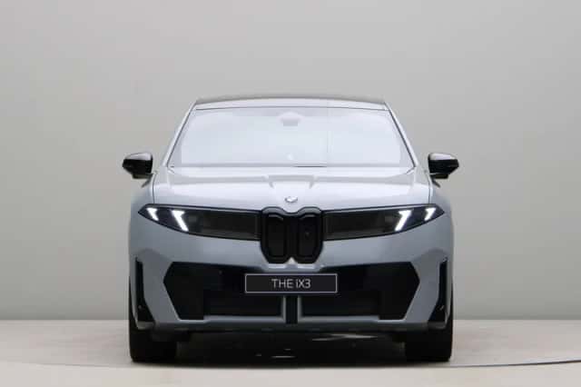 BMW iX3 (2026) thumbnail 6