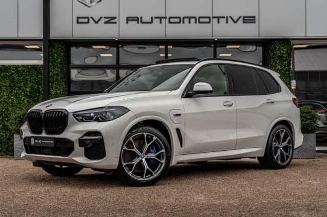 BMW X5 (2022) thumbnail 1