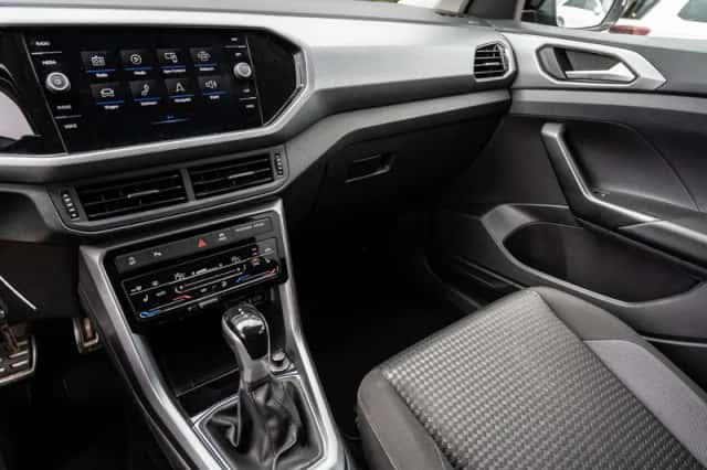 Volkswagen T-Cross (2022) thumbnail 2