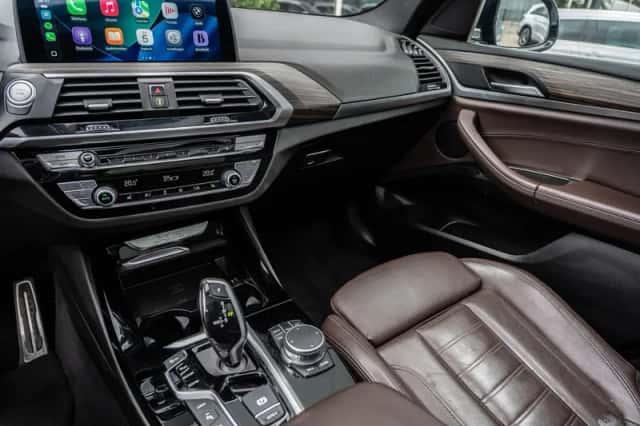 BMW X3 (2021) thumbnail 2