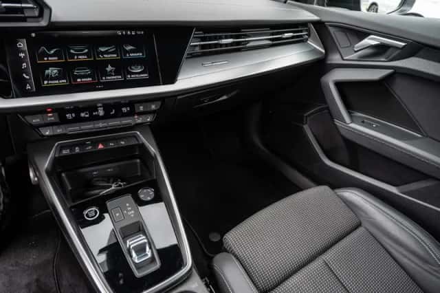 Audi A3 (2022) thumbnail 2