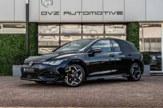 Volkswagen Golf (2025) thumbnail 1