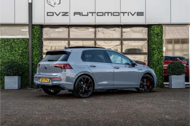 Volkswagen Golf (2024) thumbnail 4