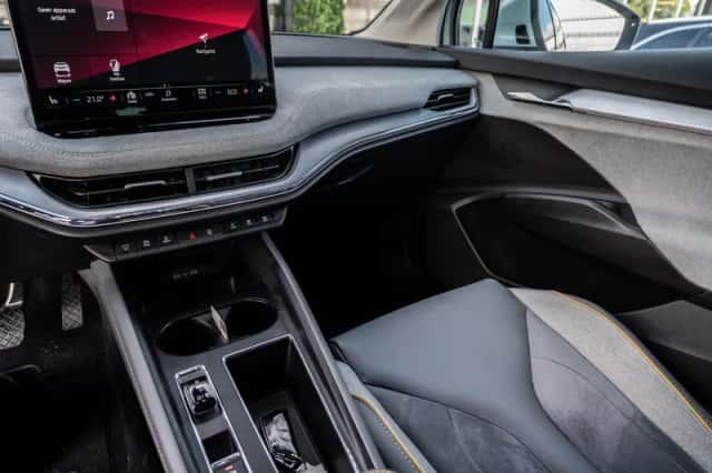 Škoda Enyaq (2022) thumbnail 2