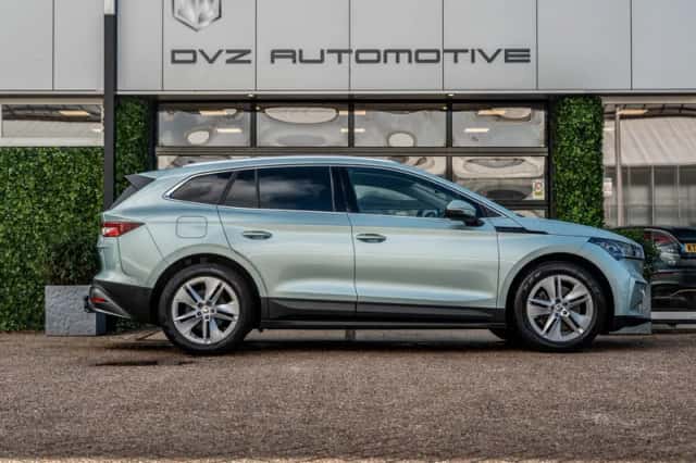 Škoda Enyaq (2022) thumbnail 4