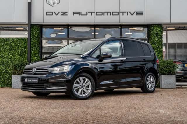 Volkswagen Touran (2023) thumbnail 1