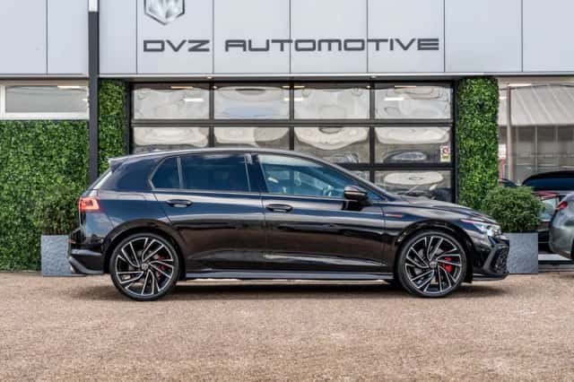 Volkswagen Golf (2021) thumbnail 4