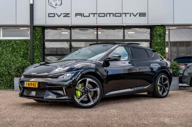 Kia EV6 (2023) thumbnail 1