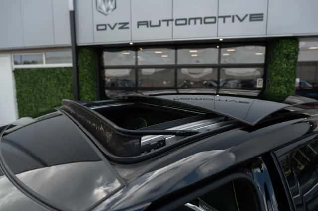 Kia EV6 (2023) thumbnail 3