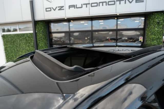 Volvo XC40 (2023) thumbnail 3