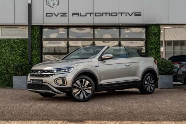 Volkswagen T-Roc (2024) thumbnail 1