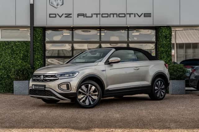Volkswagen T-Roc (2024) thumbnail 3