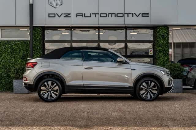 Volkswagen T-Roc (2024) thumbnail 5