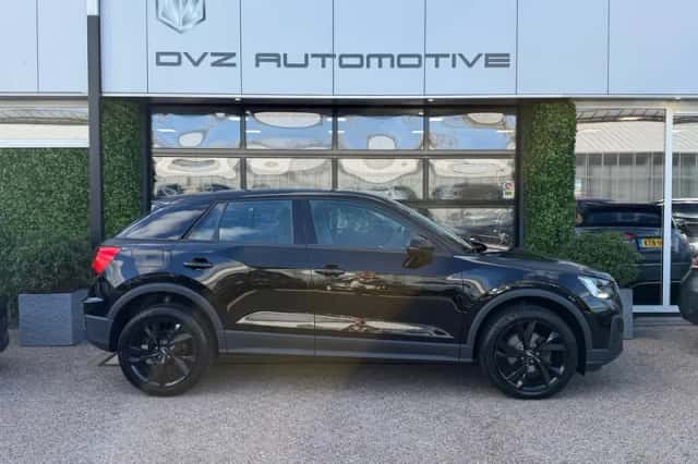 Audi Q2 (2022) thumbnail 5