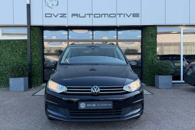 Volkswagen Touran (2023) thumbnail 4