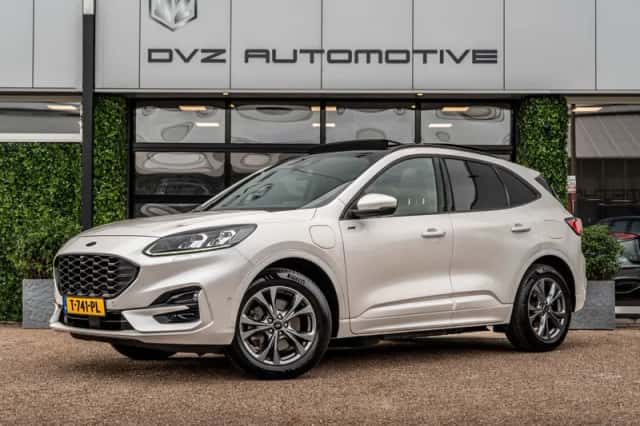 Ford Kuga (2021) thumbnail 1