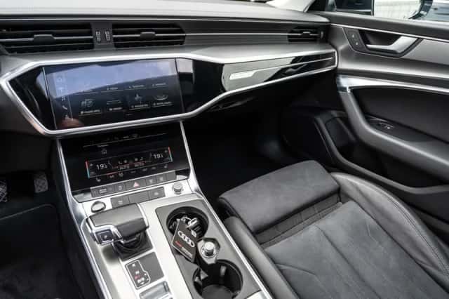 Audi A6 (2022) thumbnail 2