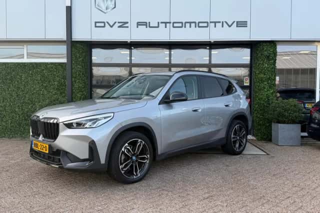 BMW X1 (2023) thumbnail 6