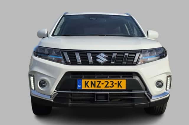 Suzuki Vitara (2021) thumbnail 4