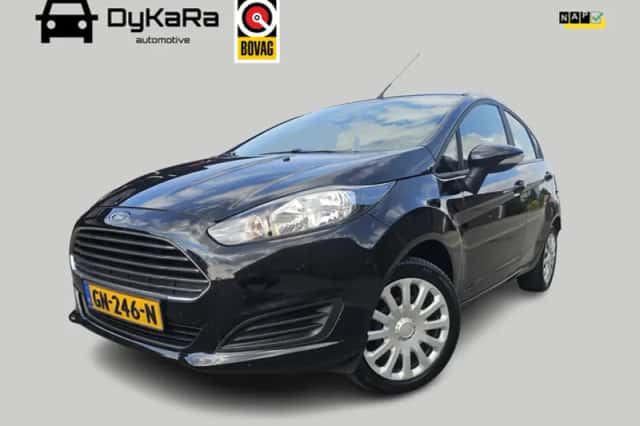 Ford Fiesta (2015) thumbnail 1
