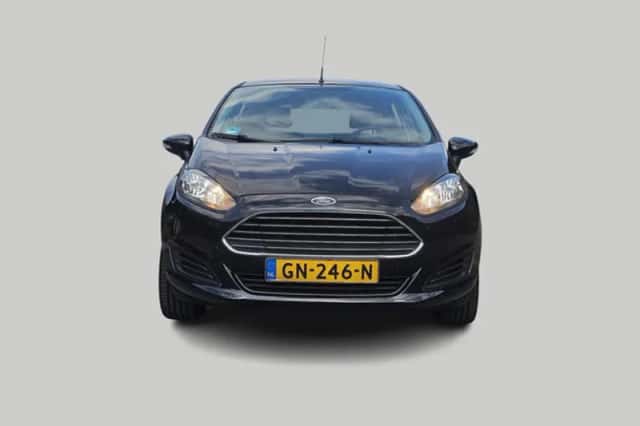 Ford Fiesta (2015) thumbnail 4