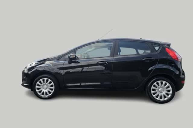 Ford Fiesta (2015) thumbnail 5