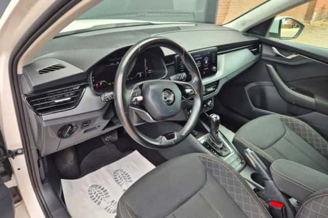 Škoda Kamiq (2021) thumbnail 3