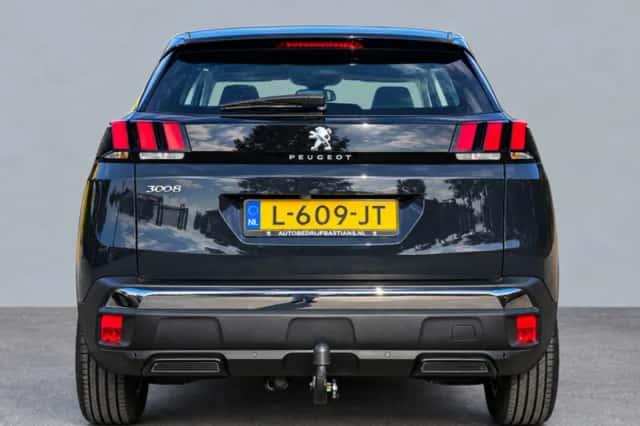 Peugeot 3008 (2020) thumbnail 6