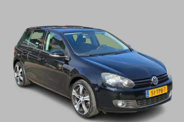 Volkswagen Golf (2011) thumbnail 2