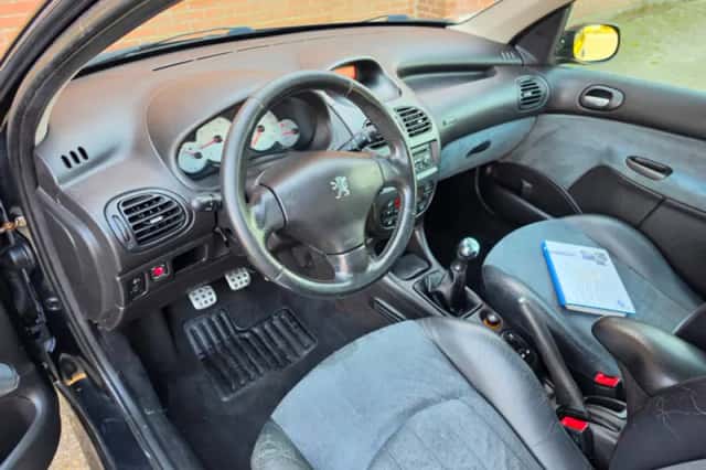 Peugeot 206 (2003) thumbnail 2