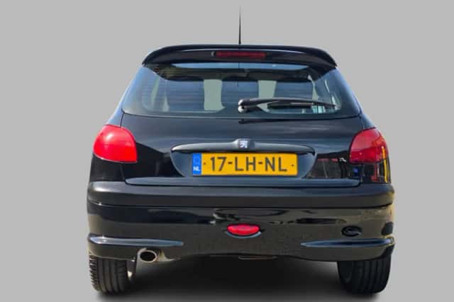 Peugeot 206 (2003) thumbnail 5