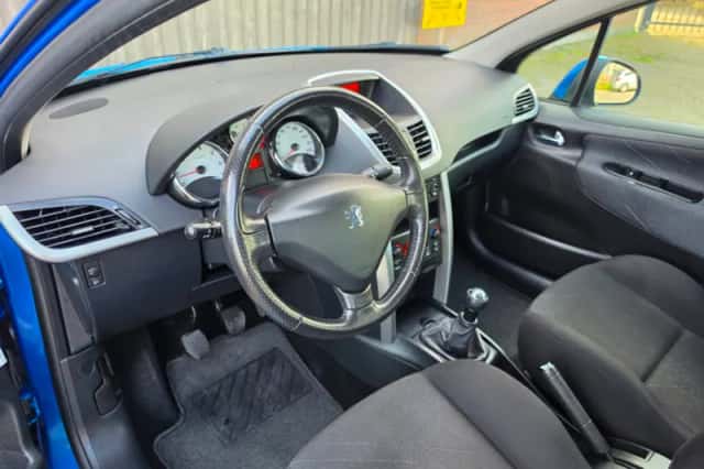 Peugeot 207 (2006) thumbnail 3