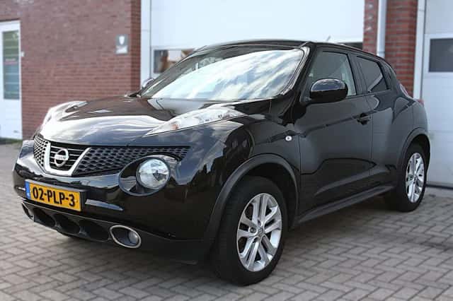 Nissan Juke (2011) thumbnail 3