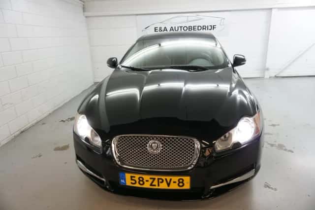 Jaguar XF (2013) thumbnail 5