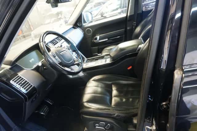 Land Rover Range Rover (2013) thumbnail 4