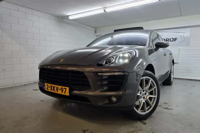 Porsche Macan (2014) thumbnail 1