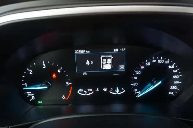 Ford Focus (2020) thumbnail 3