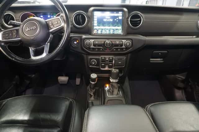 Jeep Gladiator (2022) thumbnail 3
