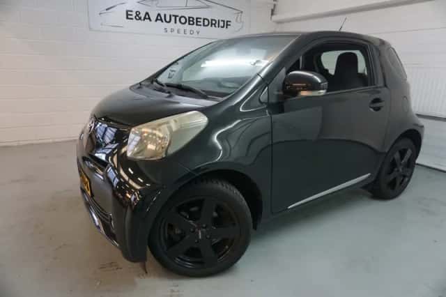 Toyota iQ (2010) thumbnail 1