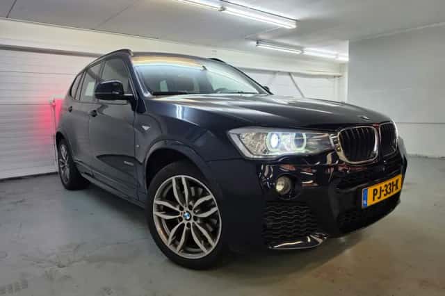 BMW X3 (2017) thumbnail 2