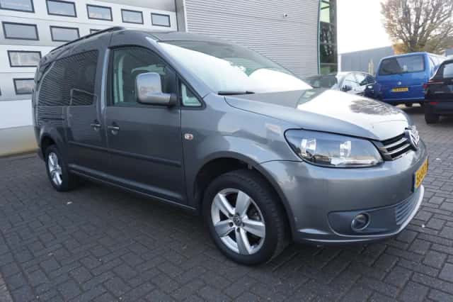 Volkswagen Caddy (2011) thumbnail 2