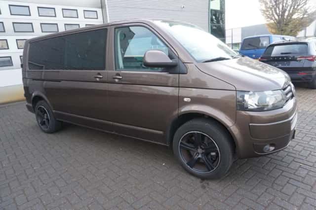 Volkswagen Transporter (2010) thumbnail 2