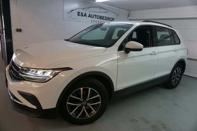 Volkswagen Tiguan (2022) thumbnail 1